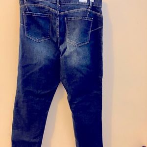 Juicy couture stretch jean’s. With sparkle accents. Size 12 skinny super cute